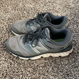New Balance 675 v2 Running Shoes